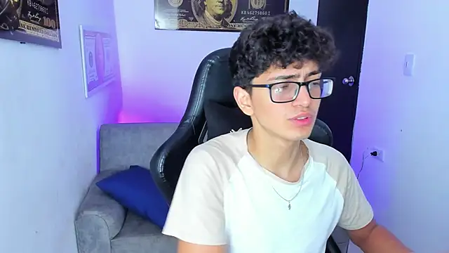 Snapshot of TylerWhite_ chatting on March 9, 2025, 9:57 am TylerWhite online show from March 9, 2025, 9:57 am