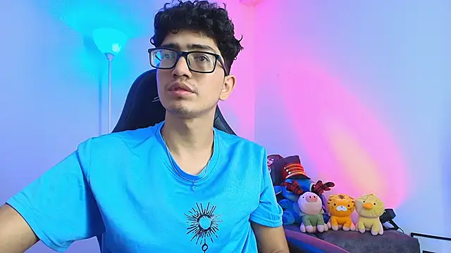 TylerWhite  online show from December 20, 2025, 4:26 am