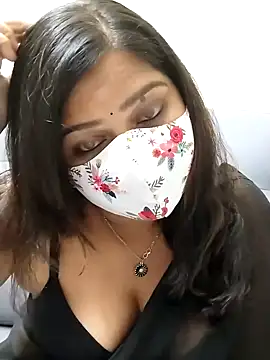 Lovely-Rose143 online show from January 9, 2025, 3:44 pm