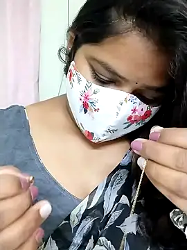 Lovely-Rose143 online show from December 26, 2024, 4:58 pm