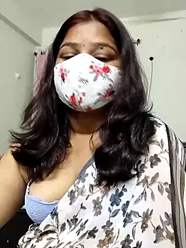 Lovely-Rose143 online show from February 13, 2025, 7:42 pm