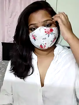 Lovely-Rose143 online show from January 30, 2025, 7:48 pm