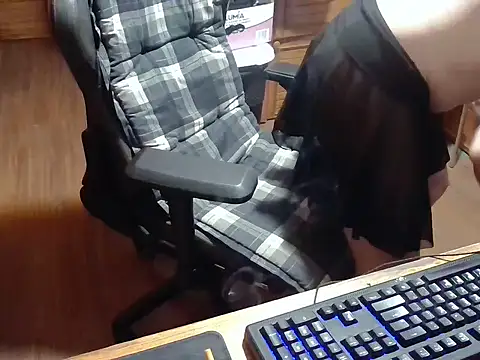 pinnklinkk online show from November 17, 2025, 11:53 pm