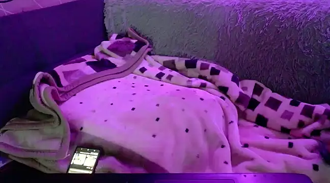 pinnklinkk online show from February 12, 2025, 10:35 am