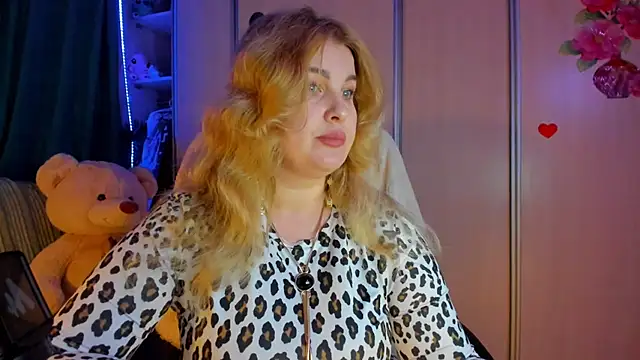 CoraSwon online show from March 19, 2026, 3:01 pm