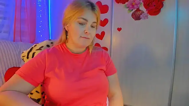 Snapshot of CoraSwon chatting on March 19, 2025, 3:40 pm CoraSwon online show from March 19, 2025, 3:40 pm