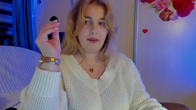 Snapshot of CoraSwon chatting on November 21, 2025, 6:07 pm CoraSwon online show from November 21, 2025, 6:07 pm