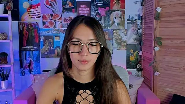 LanaBaker online show from March 9, 2025, 2:50 am