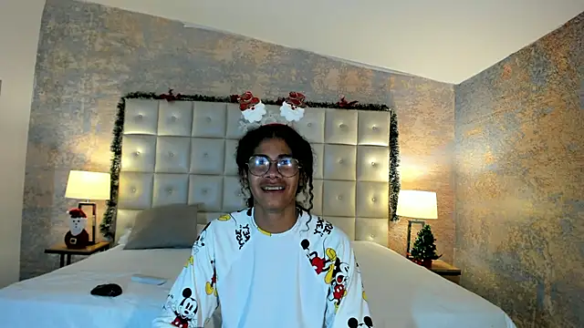 Maxim-Walker online show from December 21, 2025, 3:08 am