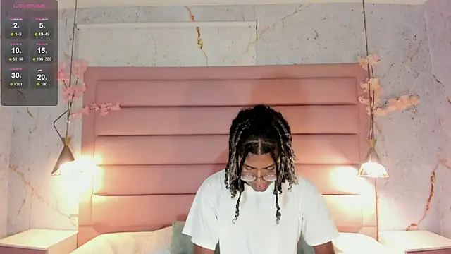 Maxim-Walker online show from September 12, 2025, 3:39 am