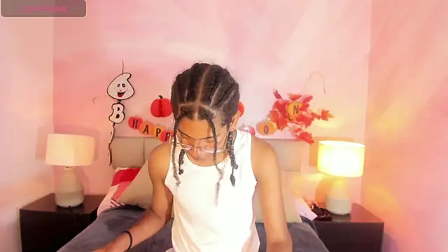 Maxim-Walker online show from October 25, 2025, 3:06 am