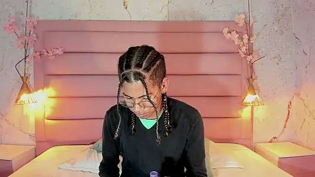 Maxim-Walker online show from September 30, 2025, 3:01 am