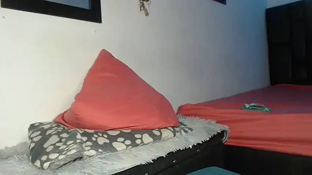 Snapshot of alizbunny chatting on January 5, 2025, 12:42 pm alizbunny online show from January 5, 2025, 12:42 pm