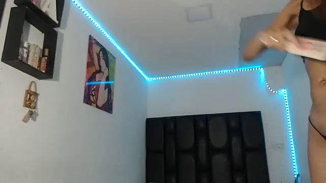 Snapshot of alizbunny chatting on December 18, 2024, 5:04 am alizbunny online show from December 18, 2024, 5:04 am