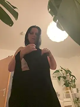Snapshot of Off__Melonenmandy chatting on July 9, 2026, 8:19 pm Off Melonenmandy online show from July 9, 2026, 8:19 pm