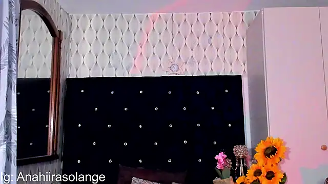 anahira solange 1b online show from February 13, 2025, 5:37 am