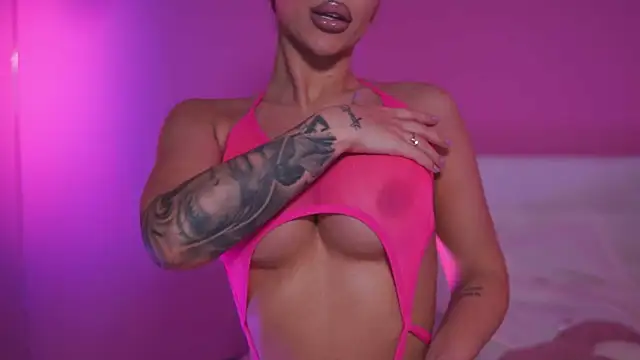 NatyDesiree online show from March 6, 2025, 5:14 am