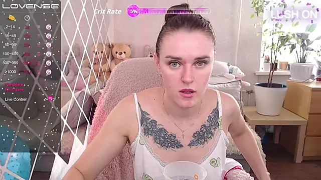 Bella  Swoon online show from September 30, 2025, 3:34 am