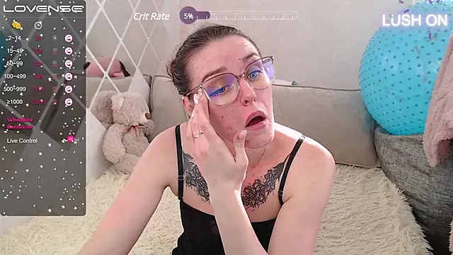 Bella  Swoon online show from March 11, 2025, 9:24 am