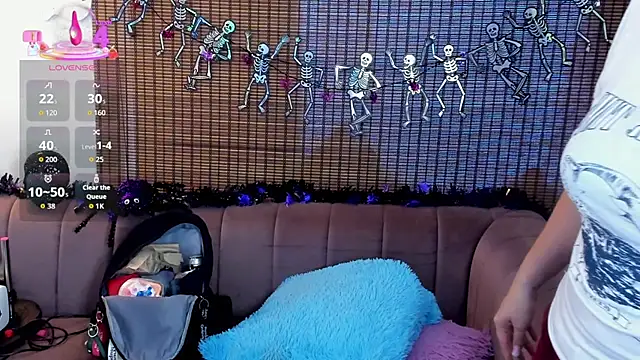 ariana cross online show from October 12, 2025, 1:45 pm