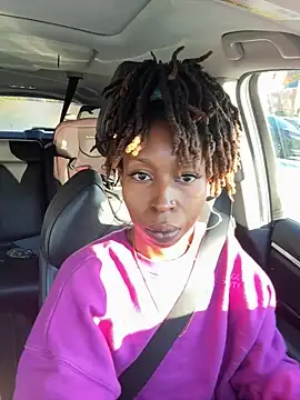 LeyaHoneybuns online show from November 2, 2025, 12:54 pm