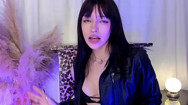 Snapshot of mmoonlightt_ chatting on February 27, 2025, 8:42 pm mmoonlightt online show from February 27, 2025, 8:42 pm