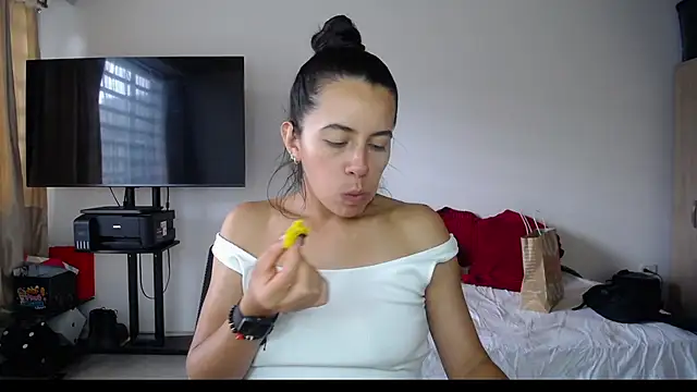 Mariam Gomezxxx online show from October 1, 2025, 7:07 pm