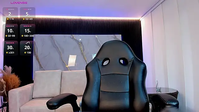 paulina sweett  online show from February 23, 2026, 12:17 pm