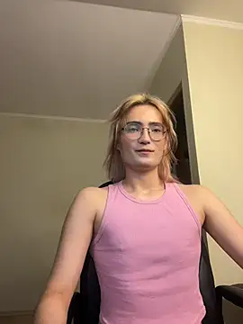 CuteYukiKun online show from October 13, 2025, 5:36 pm