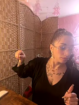 Chachou000 online show from October 7, 2025, 2:07 pm