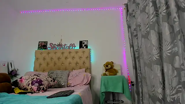 Snapshot of shantallhotxx chatting on October 7, 2025, 3:46 pm shantallhotxx online show from October 7, 2025, 3:46 pm