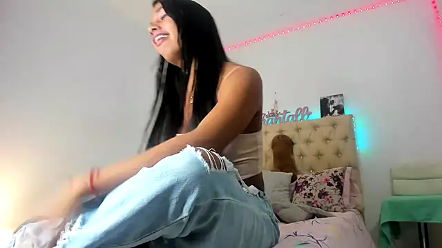 Snapshot of shantallhotxx chatting on October 10, 2025, 1:50 am shantallhotxx online show from October 10, 2025, 1:50 am