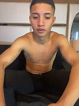 ALAN SANTHOS online show from December 15, 2025, 4:51 am