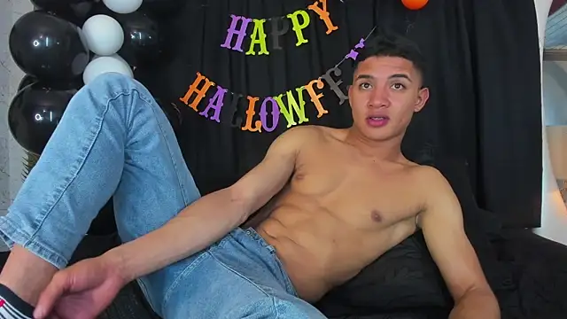 ALAN SANTHOS online show from October 31, 2025, 5:15 am