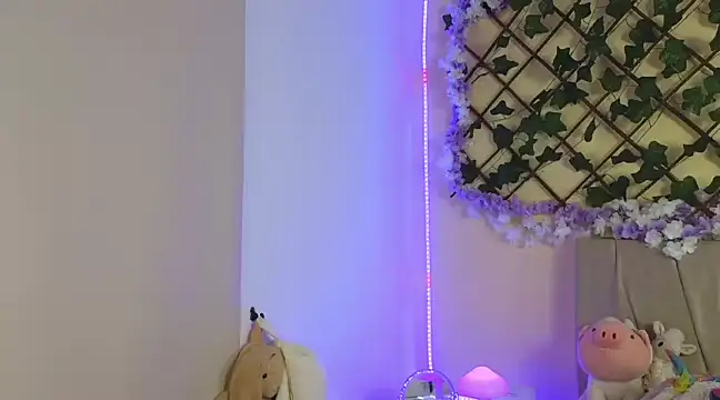 Baby Xian online show from March 11, 2025, 2:53 am