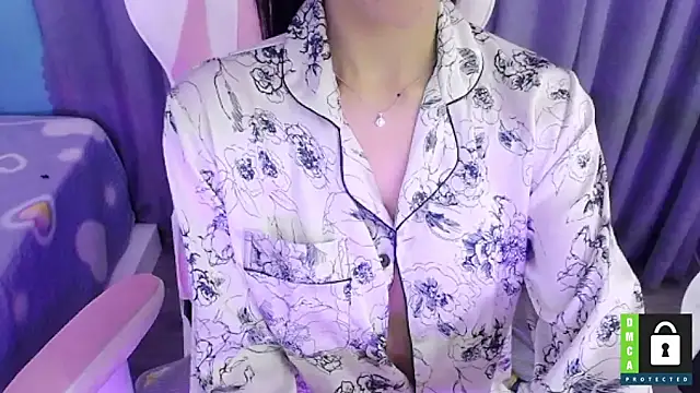 Snapshot of San___San chatting on February 25, 2025, 12:36 am San San online show from February 25, 2025, 12:36 am