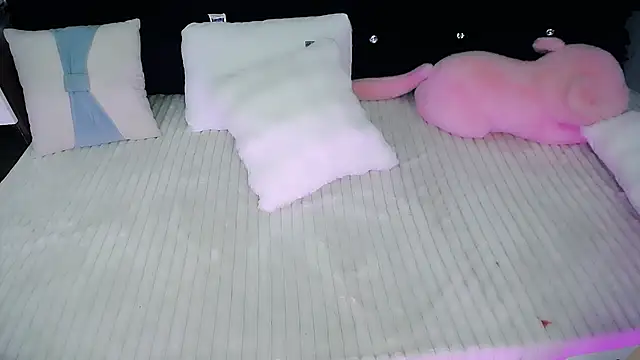 San   San online show from April 10, 2026, 7:32 pm