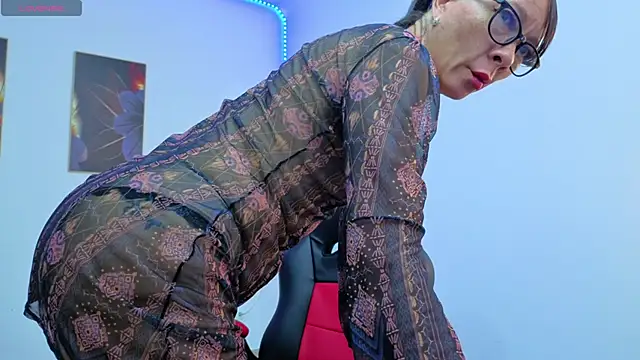 daniela xue online show from April 16, 2026, 9:39 pm