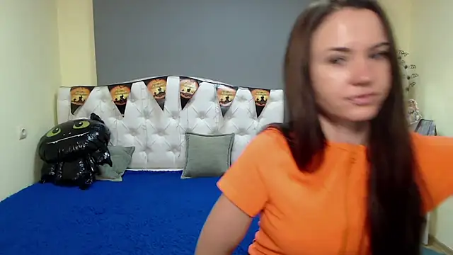 Snapshot of KaraCriegs chatting on October 17, 2025, 5:26 pm KaraCriegs online show from October 17, 2025, 5:26 pm