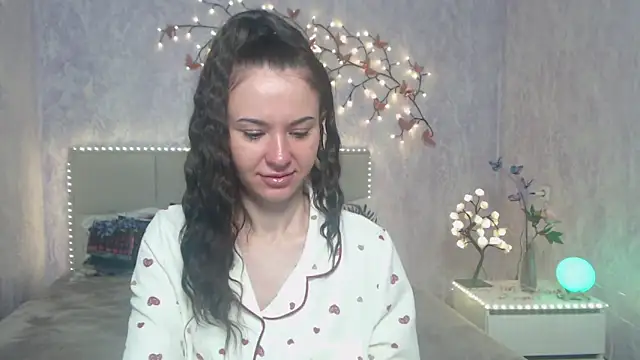 KaraCriegs online show from March 25, 2026, 6:18 pm