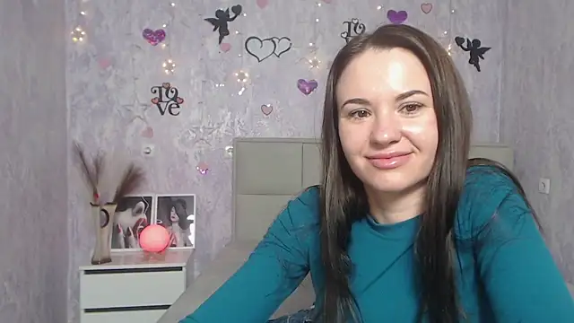 Snapshot of KaraCriegs chatting on March 10, 2025, 12:28 am KaraCriegs online show from March 10, 2025, 12:28 am