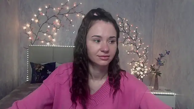 KaraCriegs online show from April 15, 2026, 6:12 pm