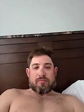 caliguy37 online show from April 7, 2026, 10:11 pm