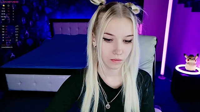 ShhhO O online show from December 1, 2025, 4:52 pm