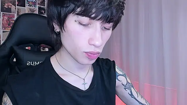 liamelf online show from January 6, 2025, 5:52 am