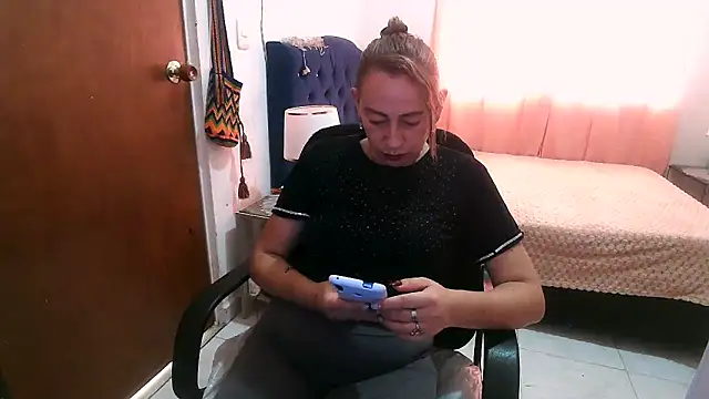 Chanel 87xxx online show from February 21, 2026, 8:33 pm