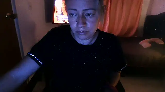 Snapshot of Chanel_87xxx chatting on August 1, 2026, 11:58 pm Chanel 87xxx online show from August 1, 2026, 11:58 pm
