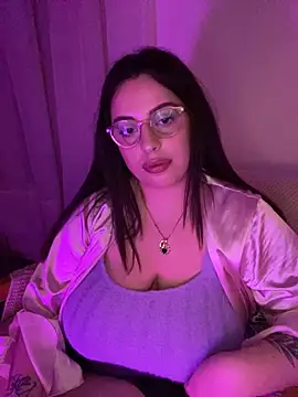 milkyhonybaby online show from March 18, 2025, 3:23 am