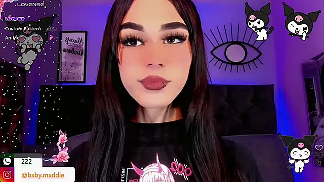 kimMaddiee online show from October 3, 2025, 6:26 am