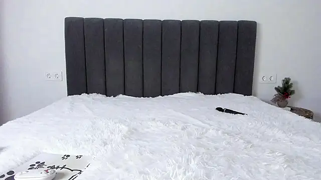 Mika Ray online show from March 1, 2025, 10:53 pm